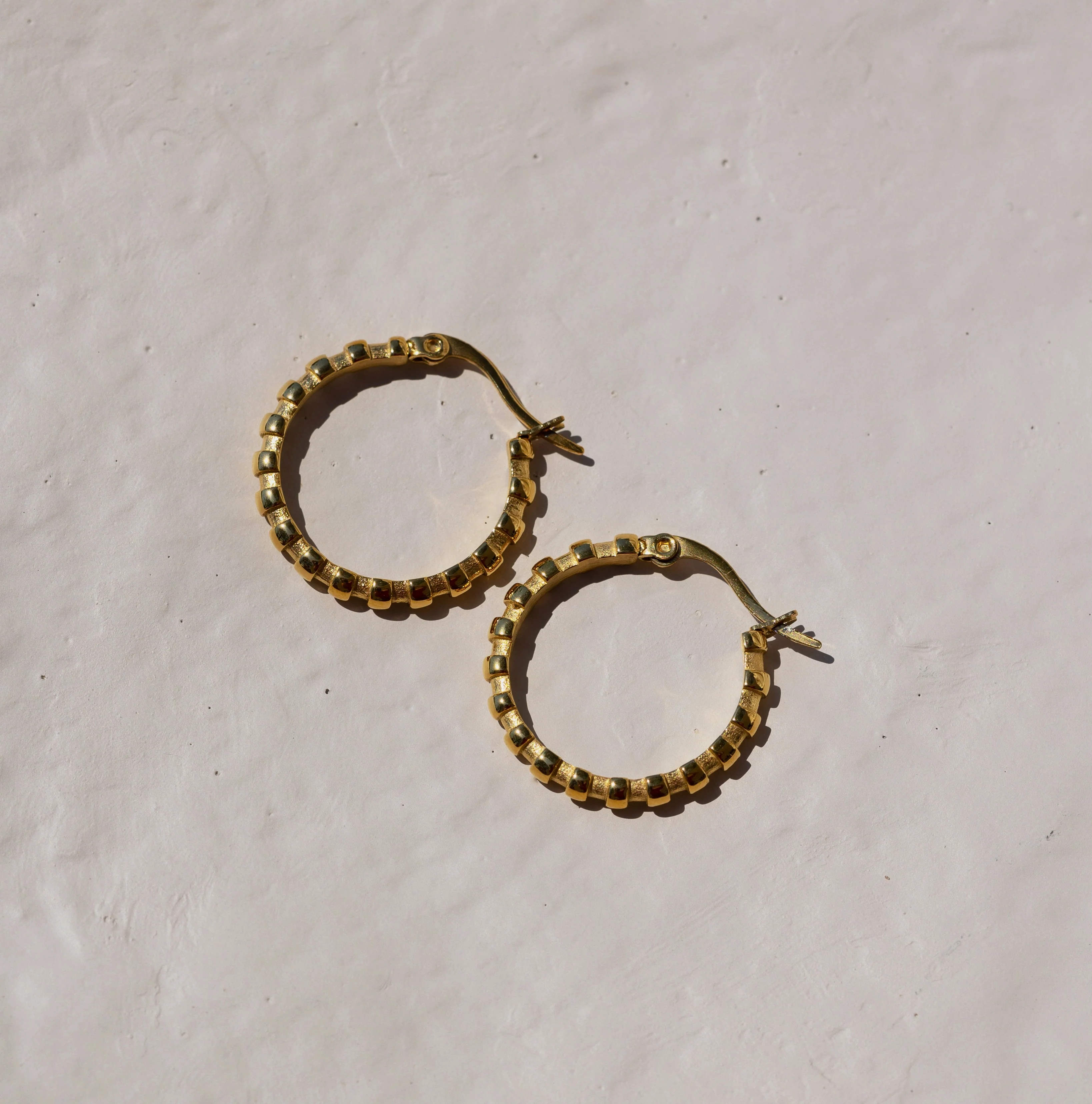 Hypnotic /gold/